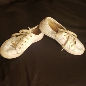 🤯3/$12 G by Guess Sneakers Quilted Pattern White Size 6.5